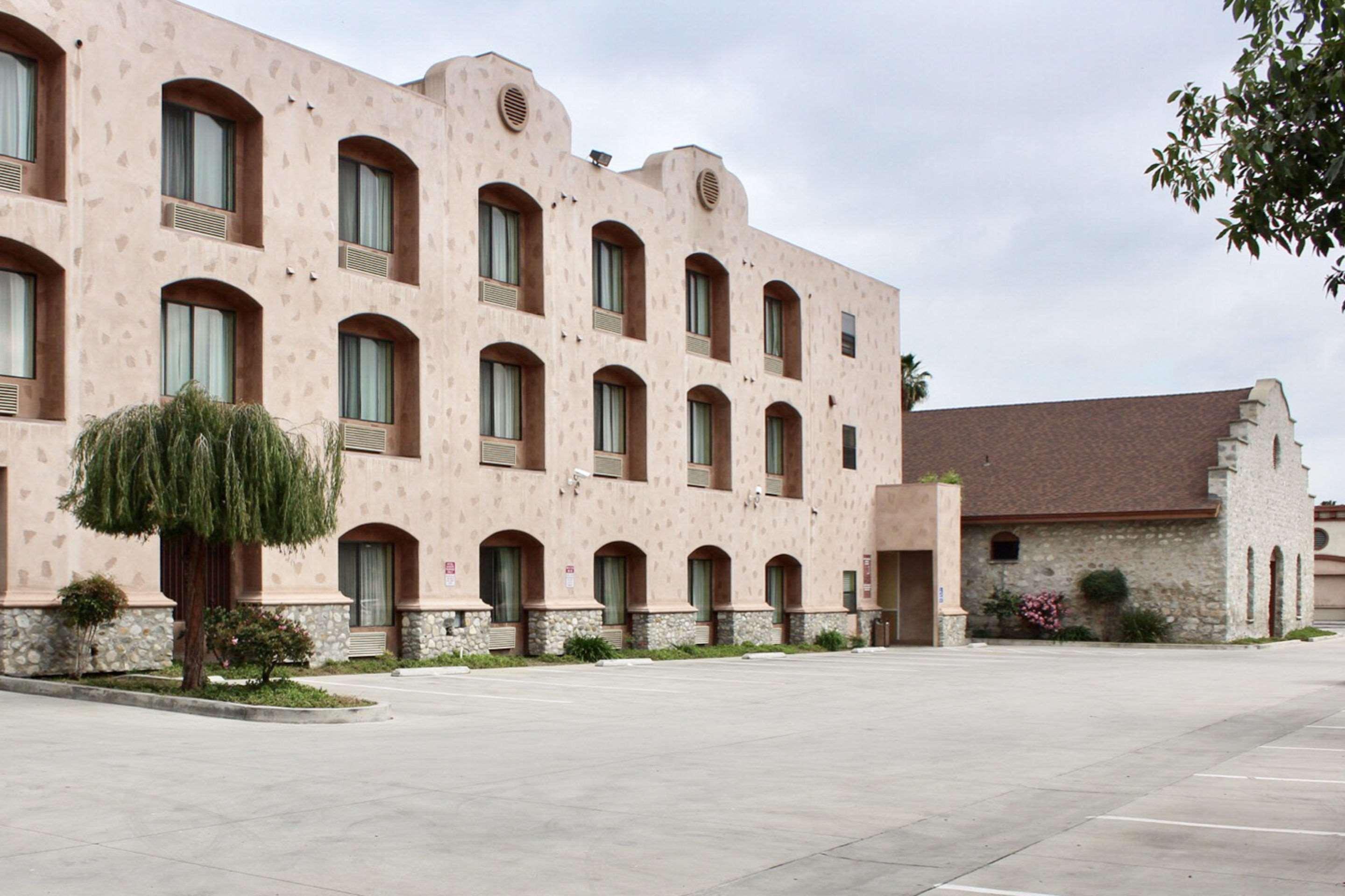 Comfort Inn Pomona Near Fairplex Exterior photo